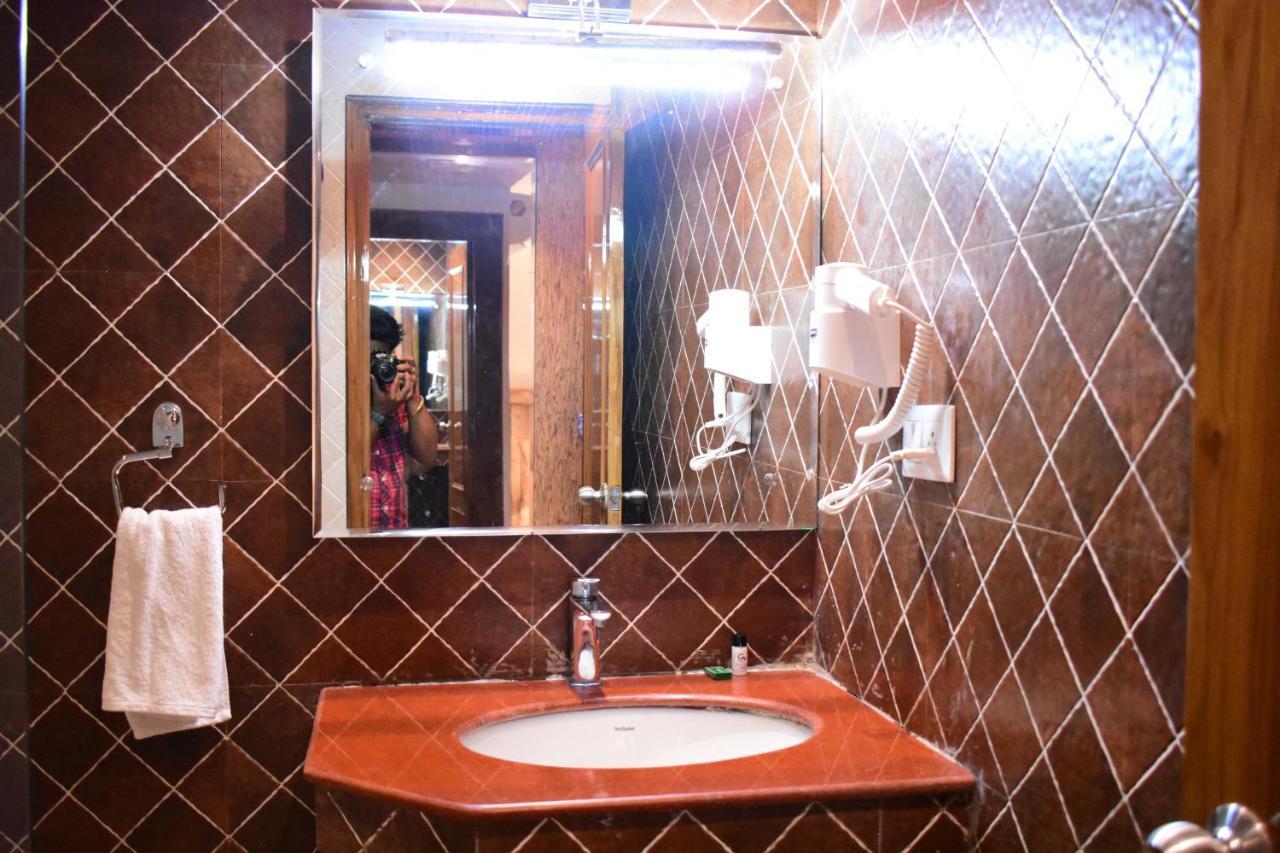 Aaroham The Watergate Hotel Bhīm Tāl المظهر الخارجي الصورة