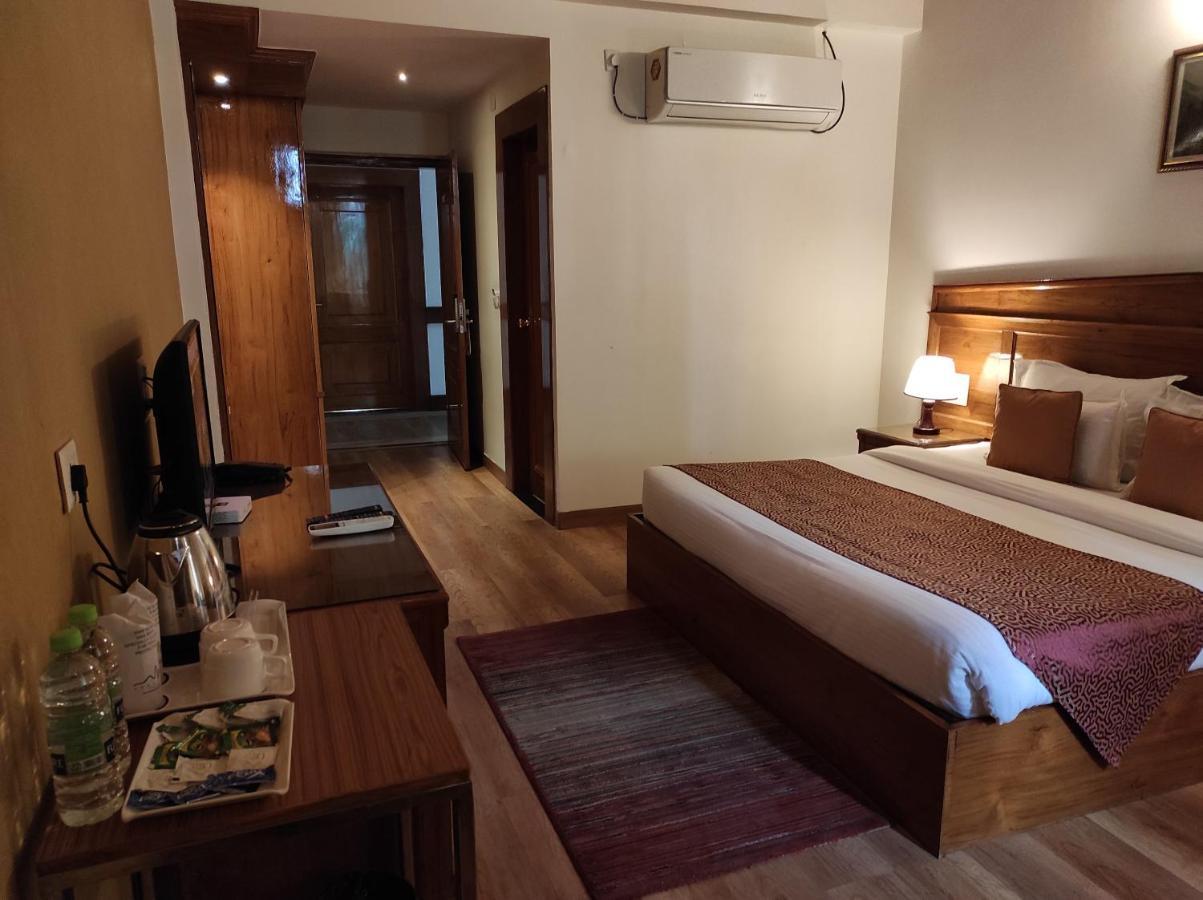 Aaroham The Watergate Hotel Bhīm Tāl المظهر الخارجي الصورة